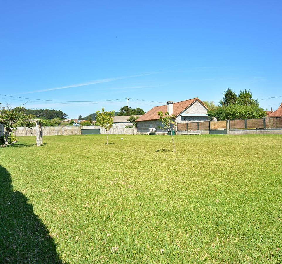 Galihost - Casa Con Precioso Jardin En Vilanova De Arousa Luaran gambar