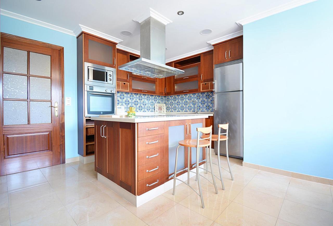 Galihost - Casa Con Precioso Jardin En Vilanova De Arousa Luaran gambar