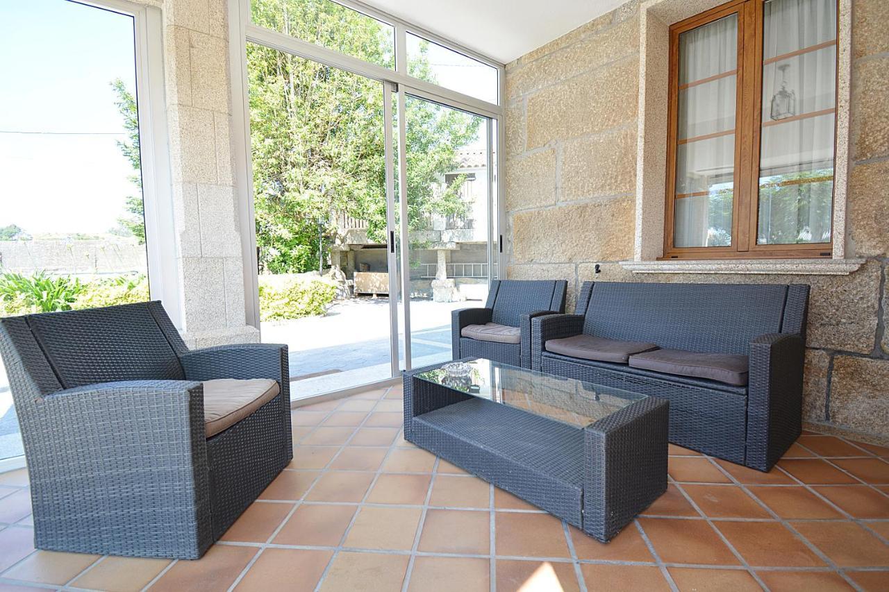 Galihost - Casa Con Precioso Jardin En Vilanova De Arousa Luaran gambar