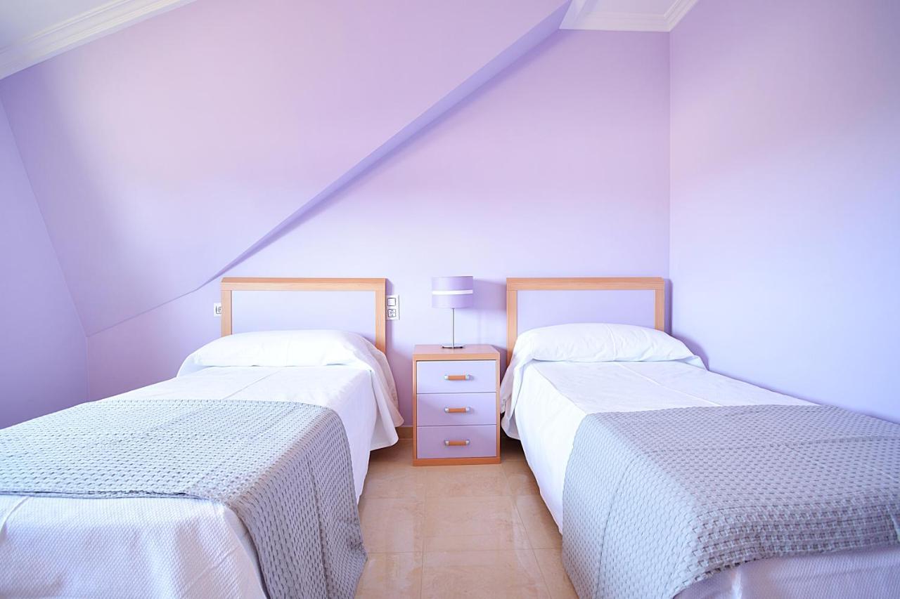 Galihost - Casa Con Precioso Jardin En Vilanova De Arousa Luaran gambar